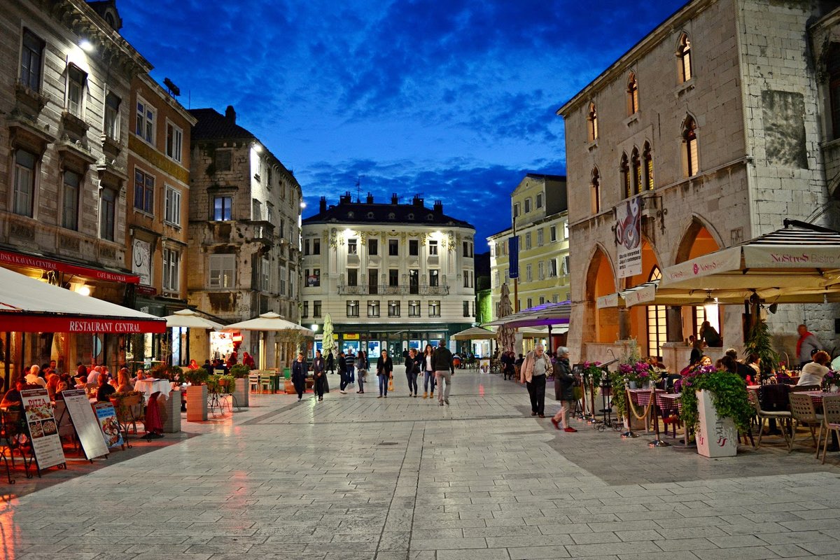 Narodni Trg Square