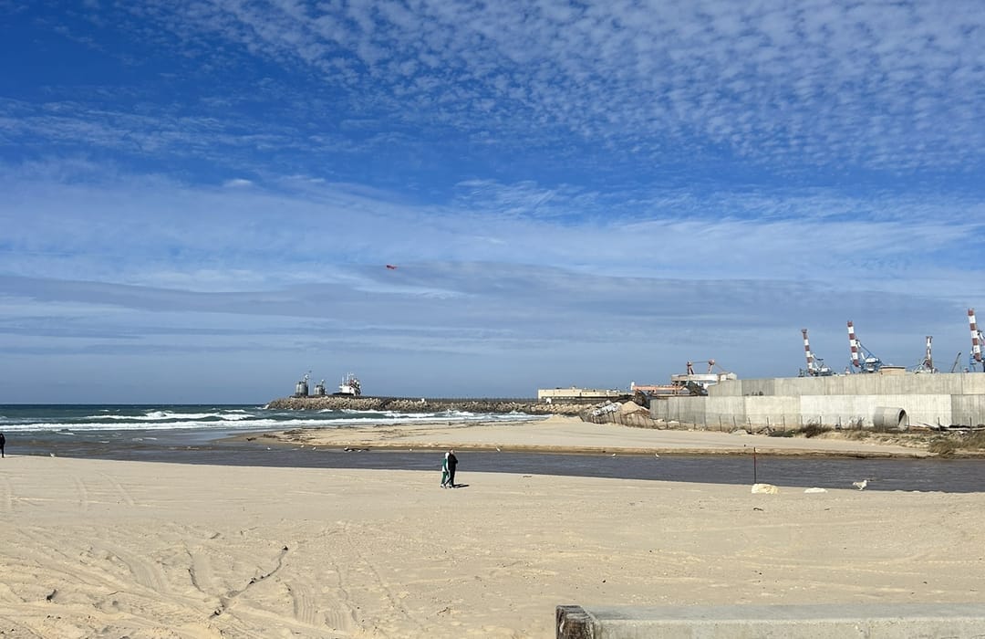 HaKshatot Beach