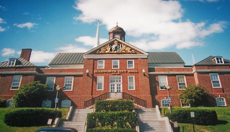 Ellsworth City Hall